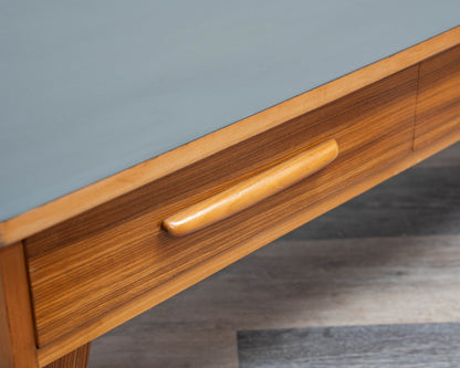 Meuble bas des années 1950 avec surface Resopal