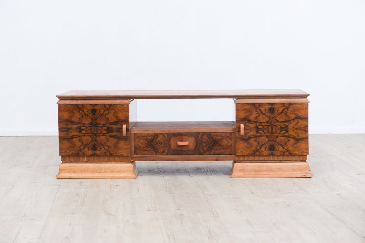 Art-déco-Lowboard aus kaukasischem Nussbaum – restauriert