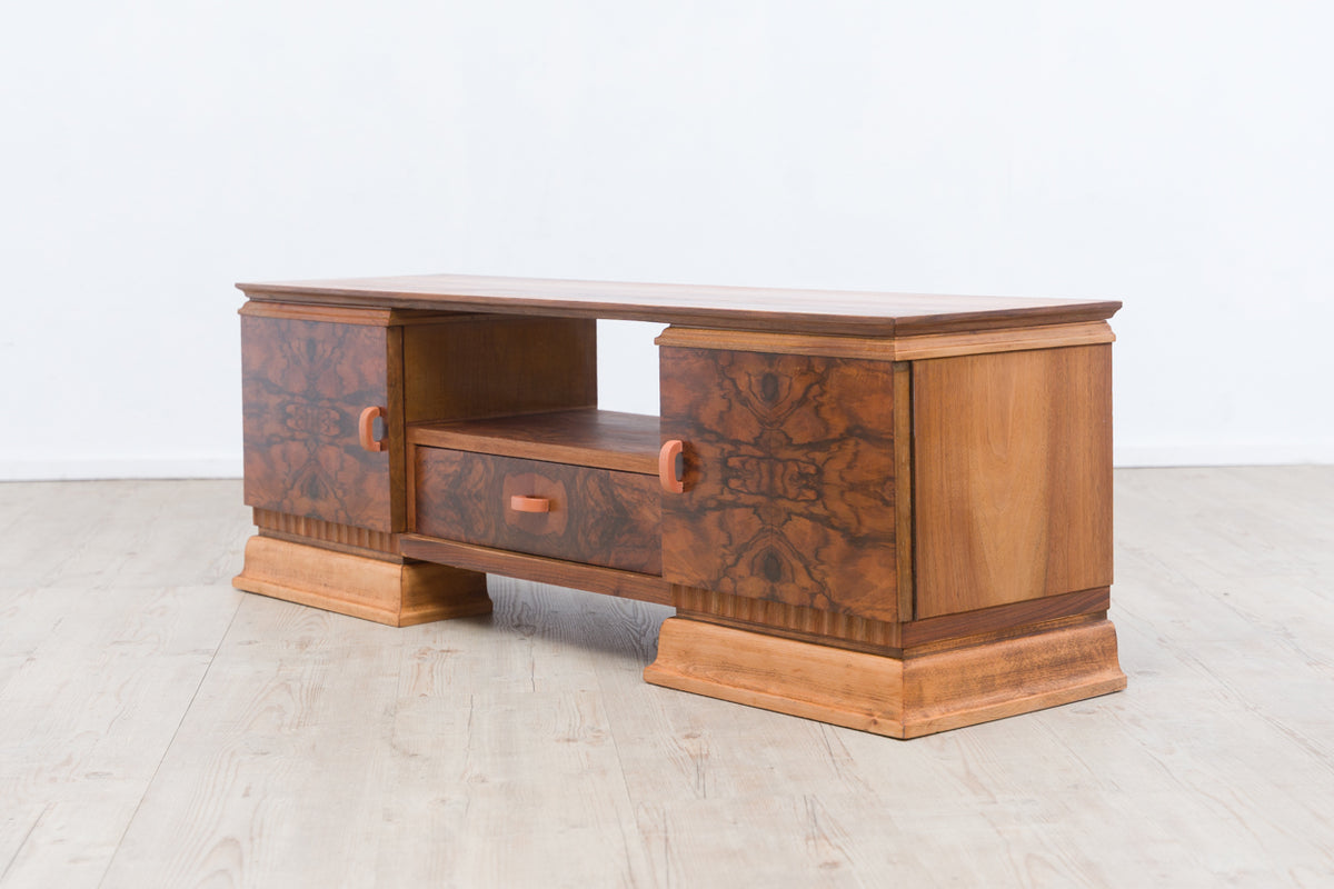 Art-déco-Lowboard aus kaukasischem Nussbaum – restauriert