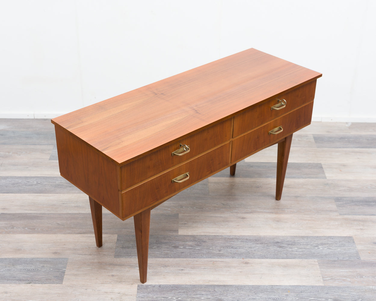 Sideboard/chest of drawers from the 1950s in walnut. Excellent original condition.