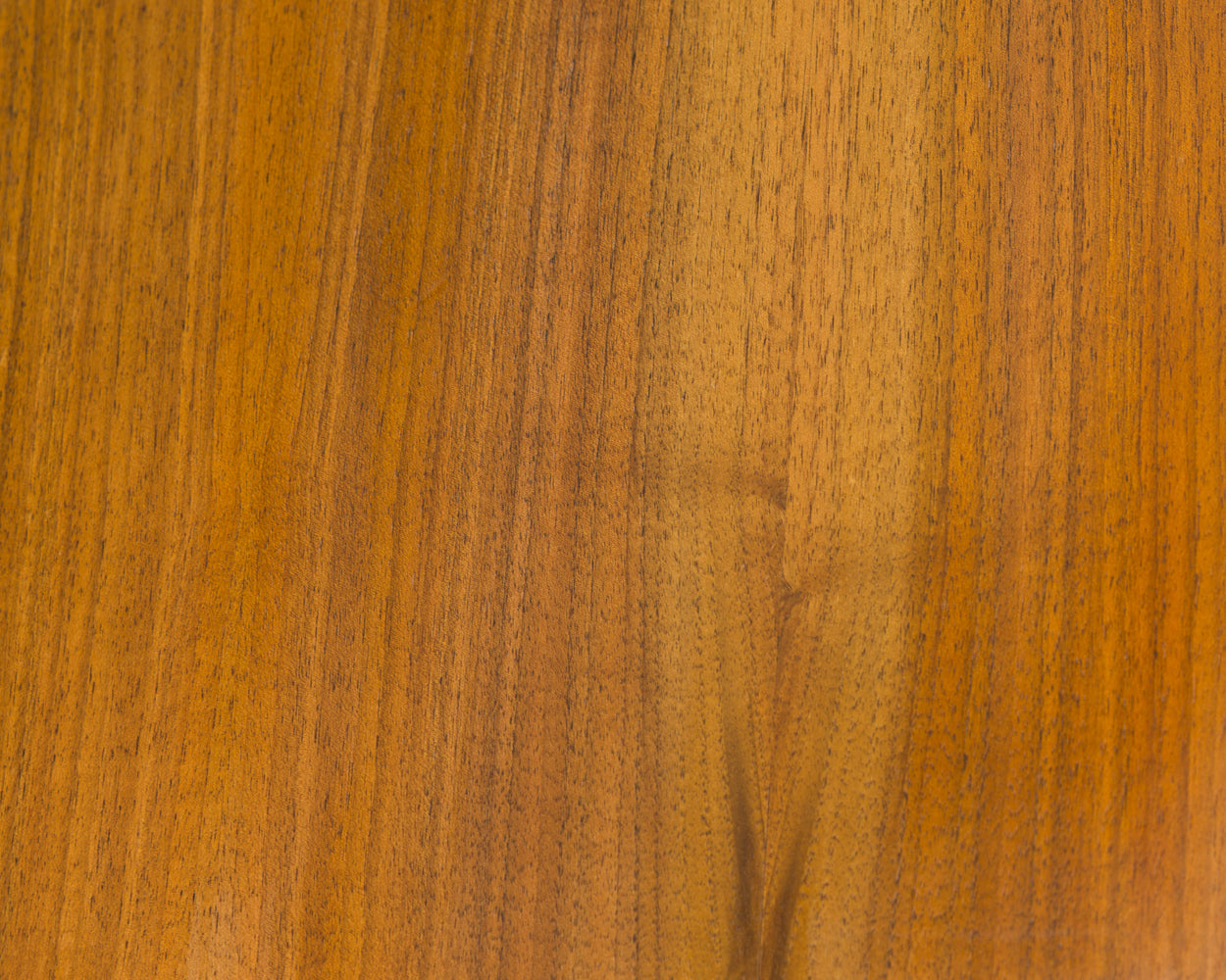 Sideboard/chest of drawers from the 1950s in walnut. Excellent original condition.