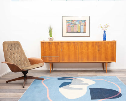 Buffet des années 1960 en noyer, avec compartiment bar