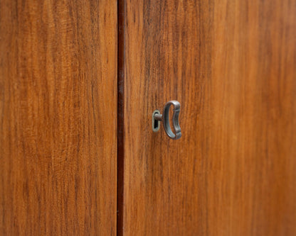 Buffet des années 1960 en noyer, avec compartiment bar