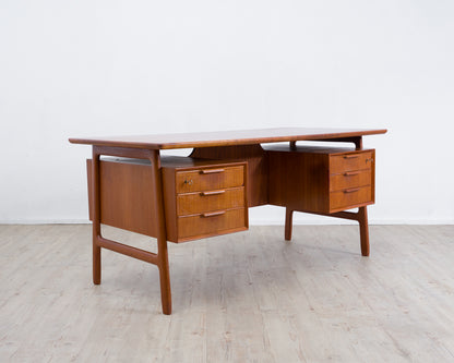 Dänischer Schreibtisch iun Teakholz von omann jun, Modell 75