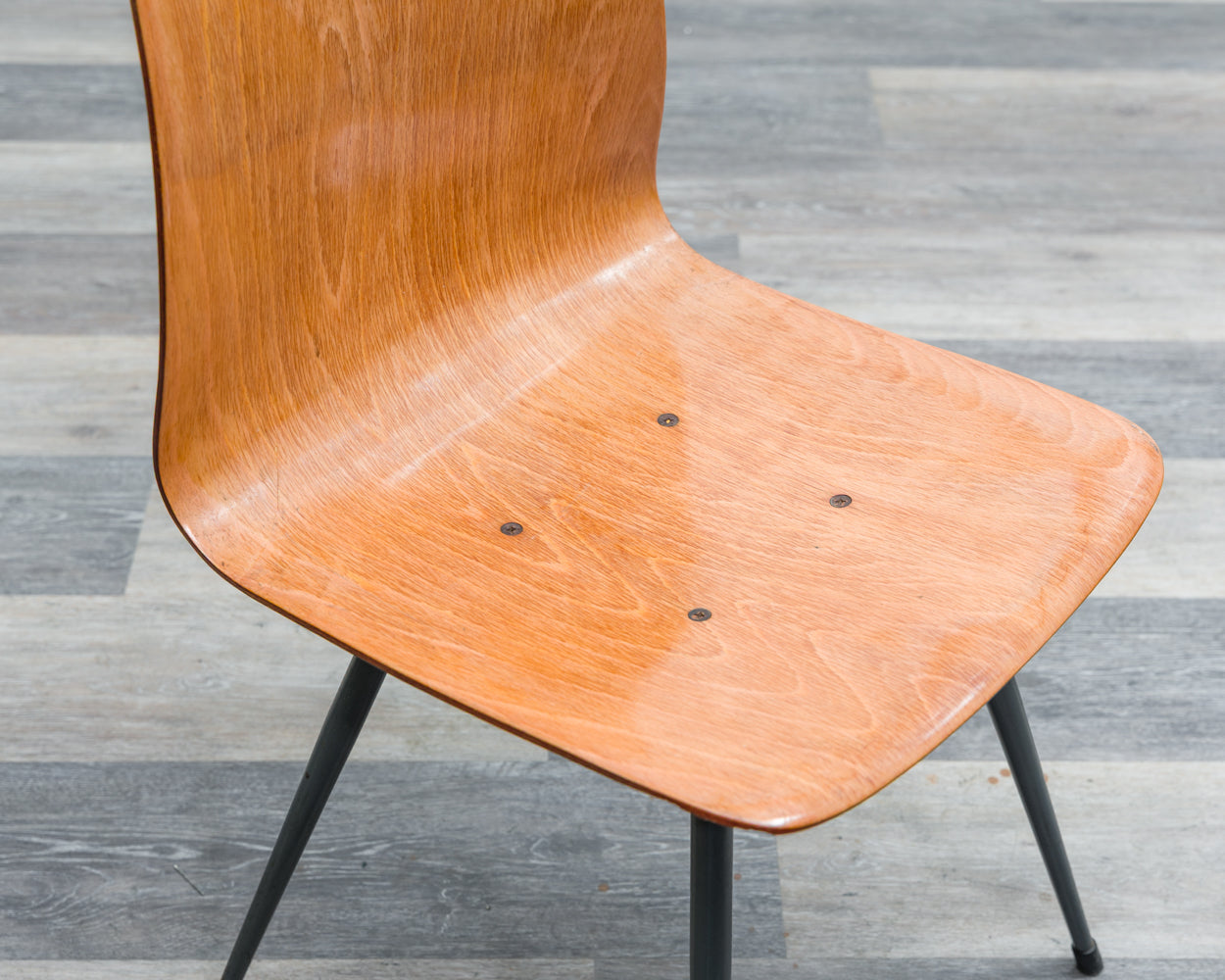 Ensemble de 6 chaises Pagholz au design bicolore, édition Pag Presswerke.