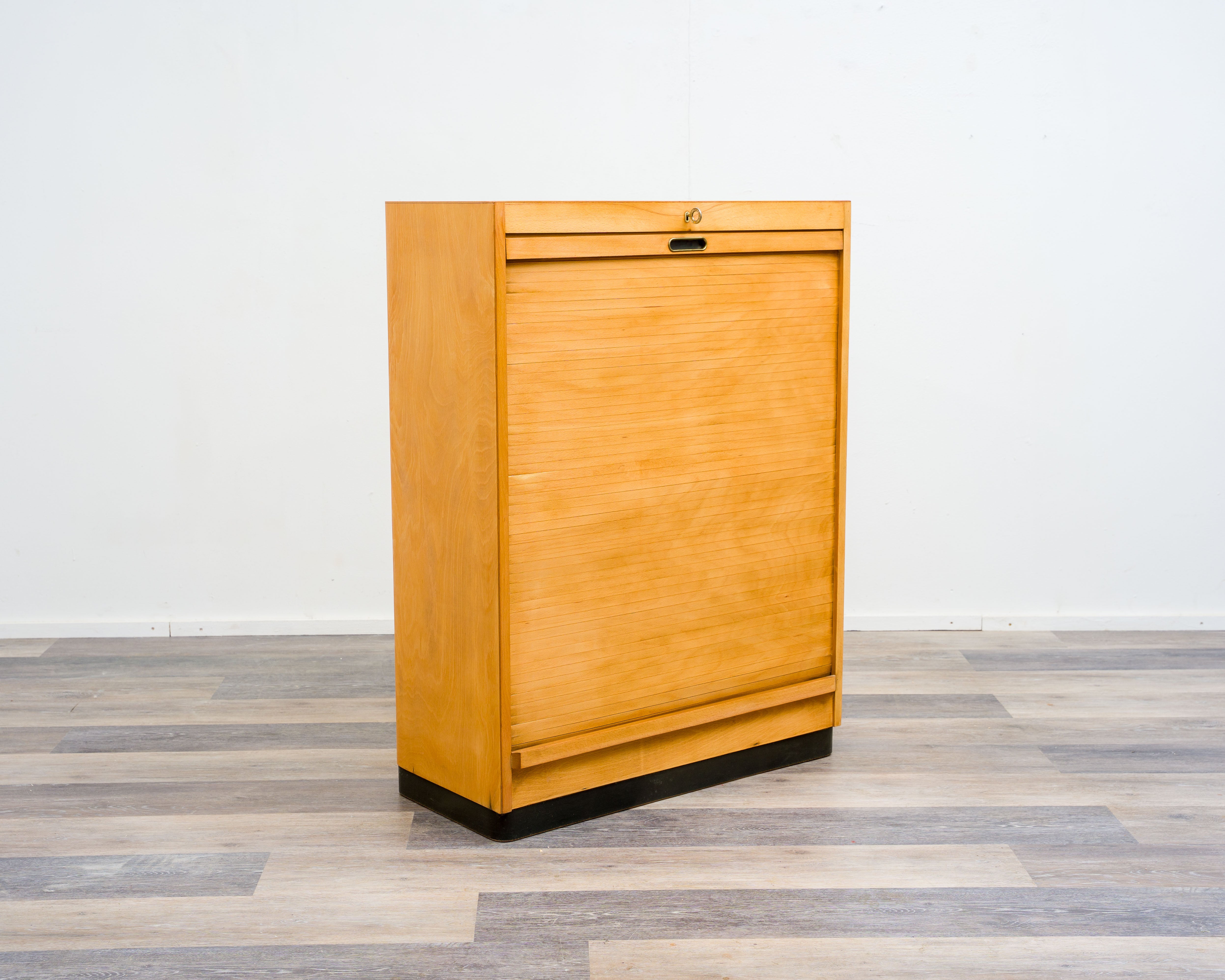 Rollladenschrank/ Aktenschrank, 50er Jahre. Hersteller Ekawerk