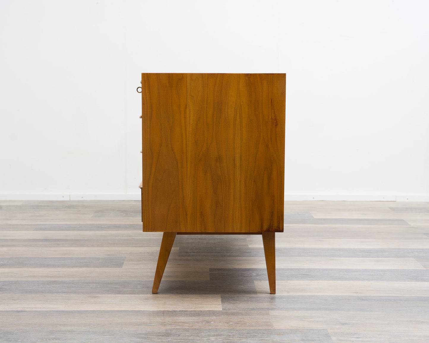 Sideboard 50er Jahre in Nussbaum, komplett restauriert