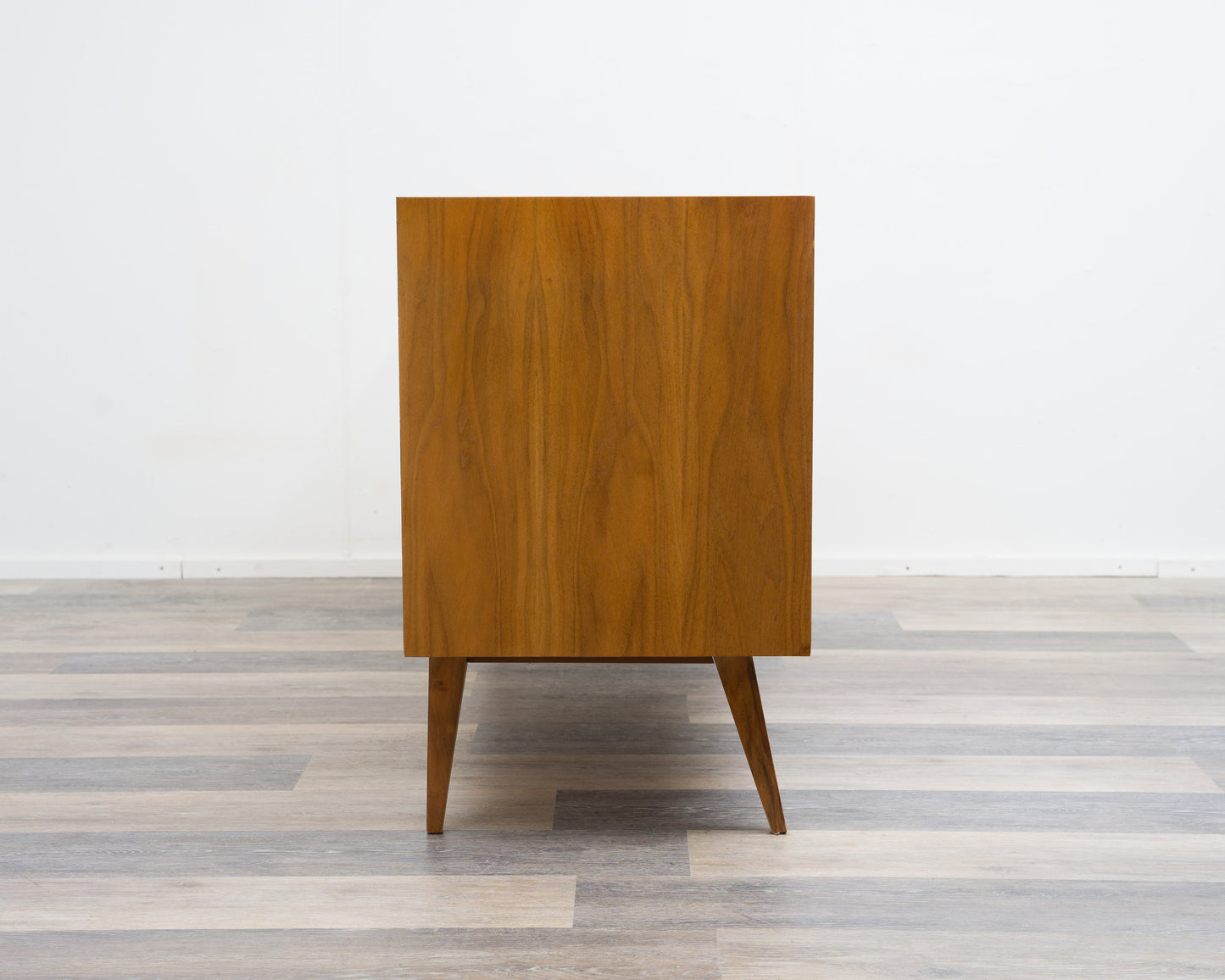 Sideboard 50er Jahre in Nussbaum, komplett restauriert