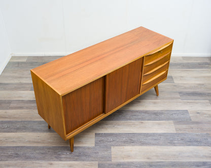 Sideboard 50er Jahre in Nussbaum, komplett restauriert