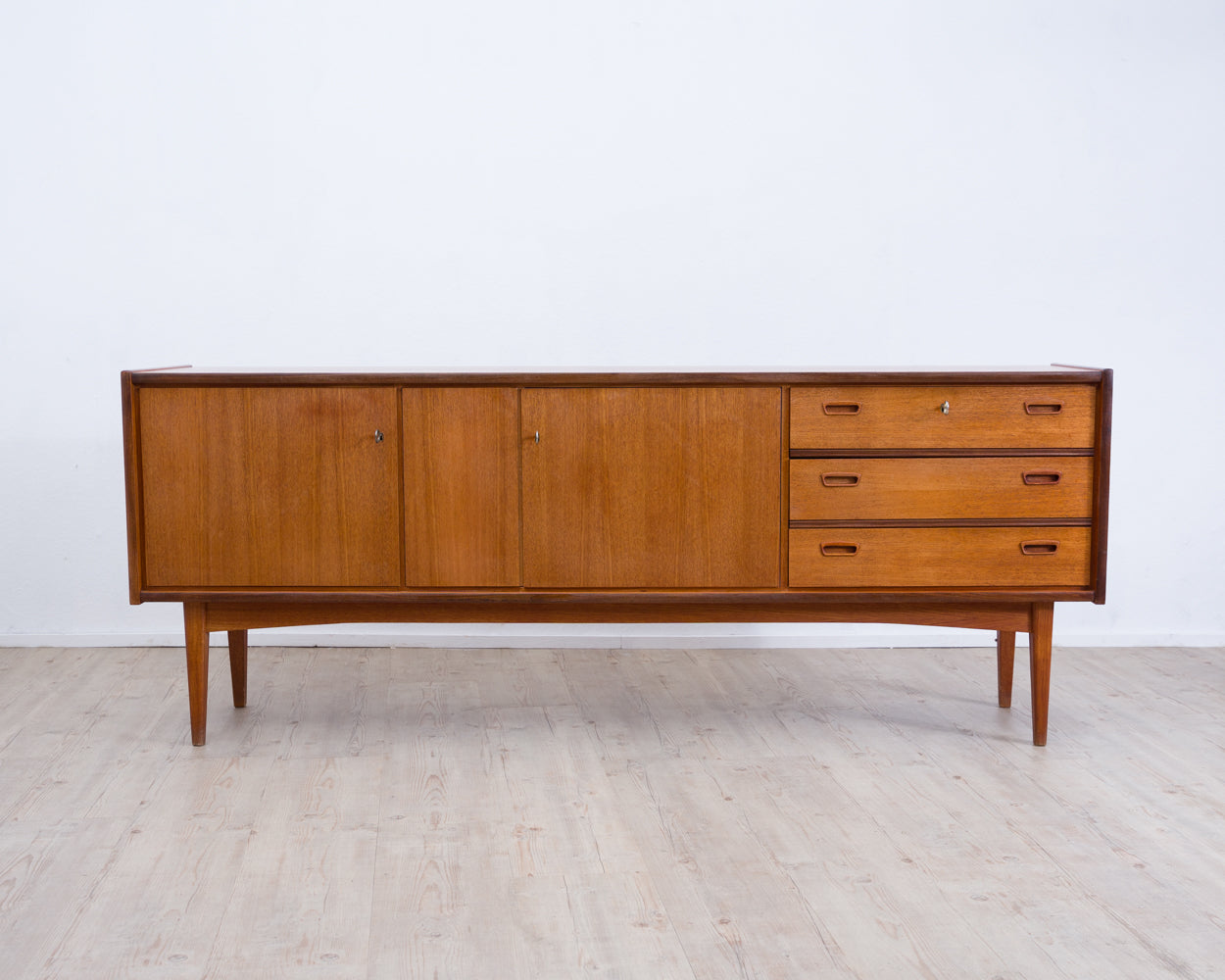 Teakholz Sideboard im Skandinavische Design, Hersteller Bartels
