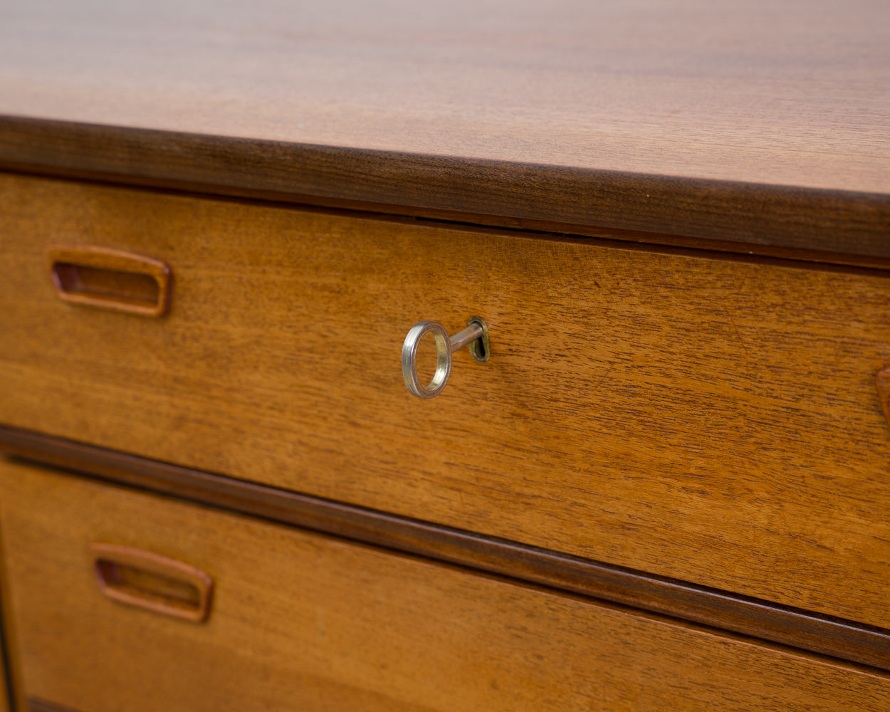 Teakholz Sideboard im Skandinavische Design, Hersteller Bartels