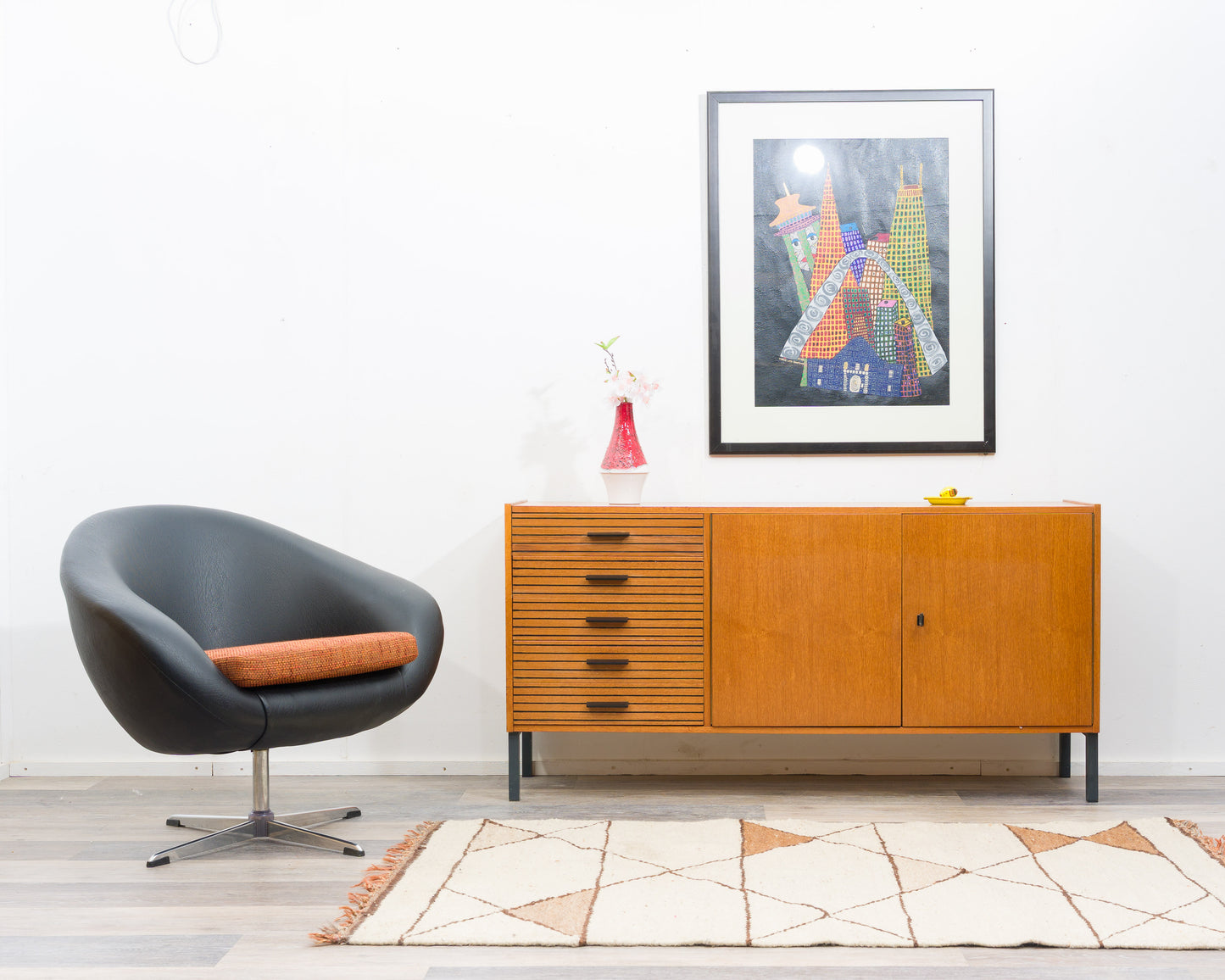 Teak sideboard from the 1960s with grooved drawers.