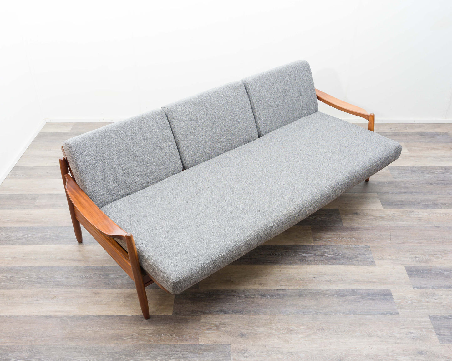 60s daybed/sofa in teak, newly upholstered.