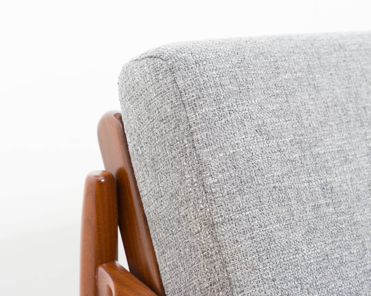60s daybed/sofa in teak, newly upholstered.