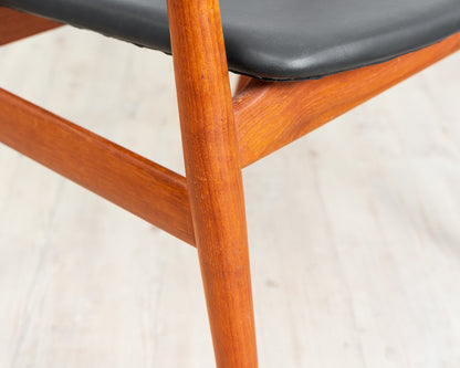 Dänischer Armlehnstuhl in Teak. Design Sven Age Eriksen