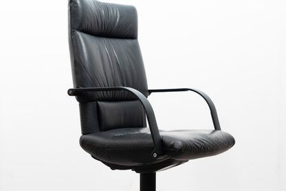 Büro/Büroschreibtischsessel. Hersteller: Vitra. Designer: Mario Bellini, Modell: Figura