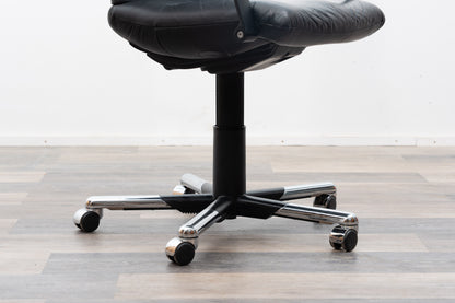 Büro/Büroschreibtischsessel. Hersteller: Vitra. Designer: Mario Bellini, Modell: Figura