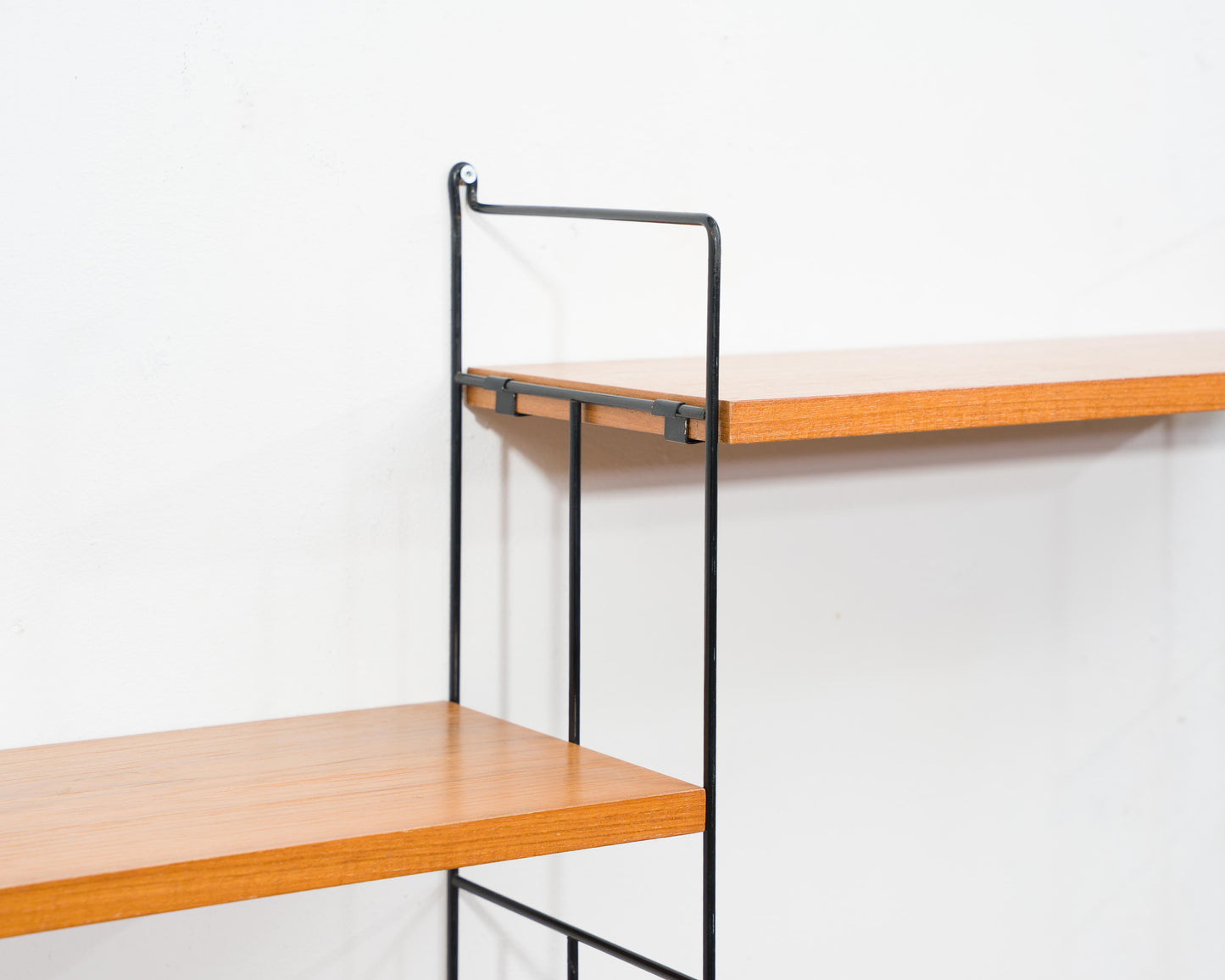 60er-Jahre-Wandregal in Teakholz, Hersteller WHB,Acht Böden