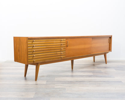 XL-Sideboard, 50er Jahre, Nussbaum, Schreinerarbeit