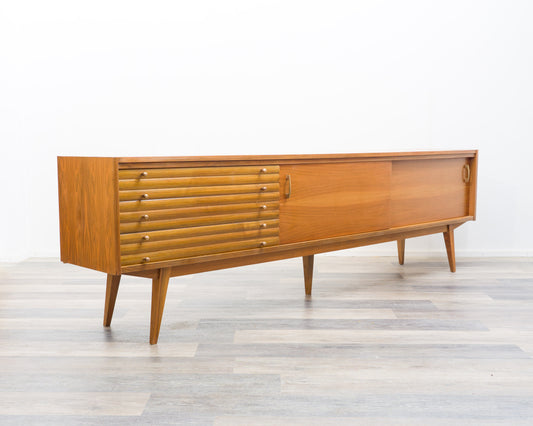 XL-Sideboard, 50er Jahre, Nussbaum, Schreinerarbeit
