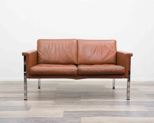 Zweisitzer  Ledersofa, 70er Jahre, Hersteller Sitag, cognacbraunes Leder.