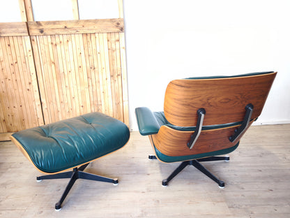 Original Herman Miller Eames Lounge Chairs with ottoman. In avocado green leather