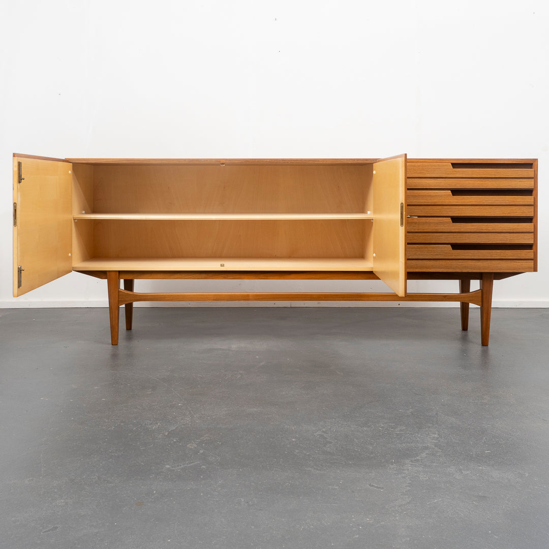 60er Jahre Sideboard, Nußbaum,restauriert, 200cm