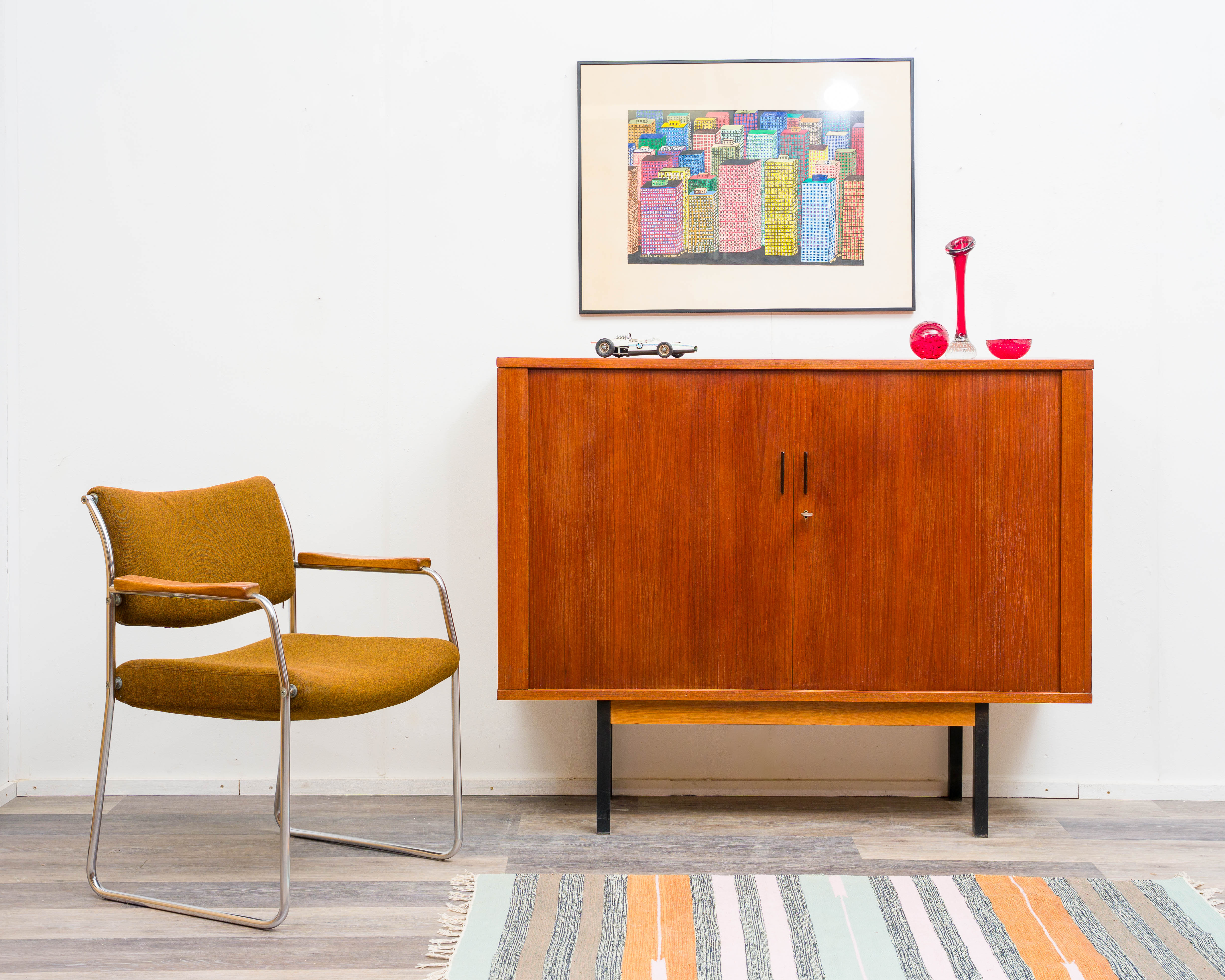 Highboard in Teak mit Rollschiebetüren, 60er Jahre, restauriert.