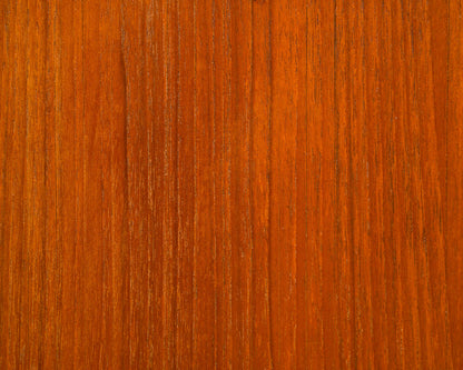 Buffet haut en teck avec portes coulissantes, années 1960, restauré.