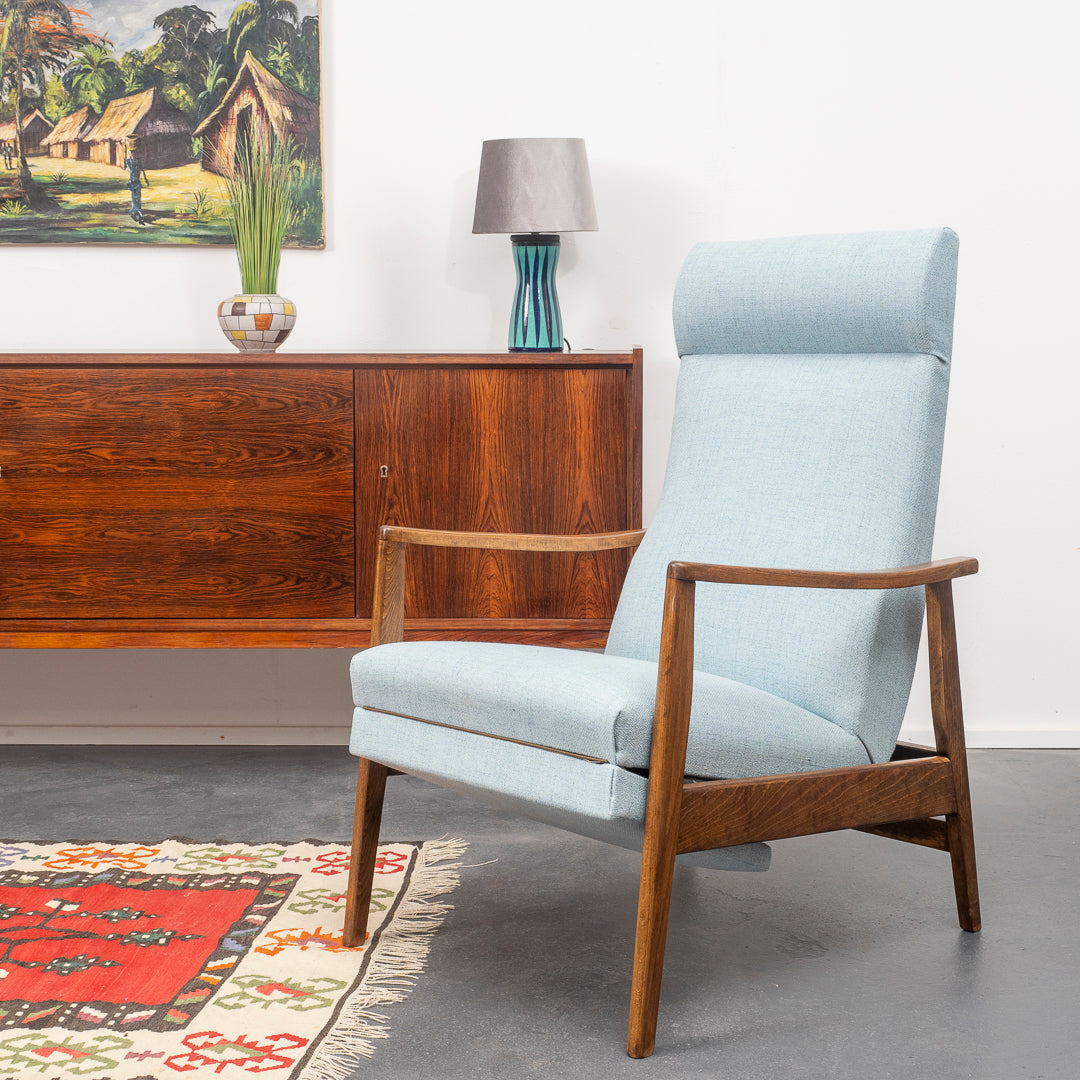 Fauteuil inclinable des années 1950, nouvellement rembourré, état neuf