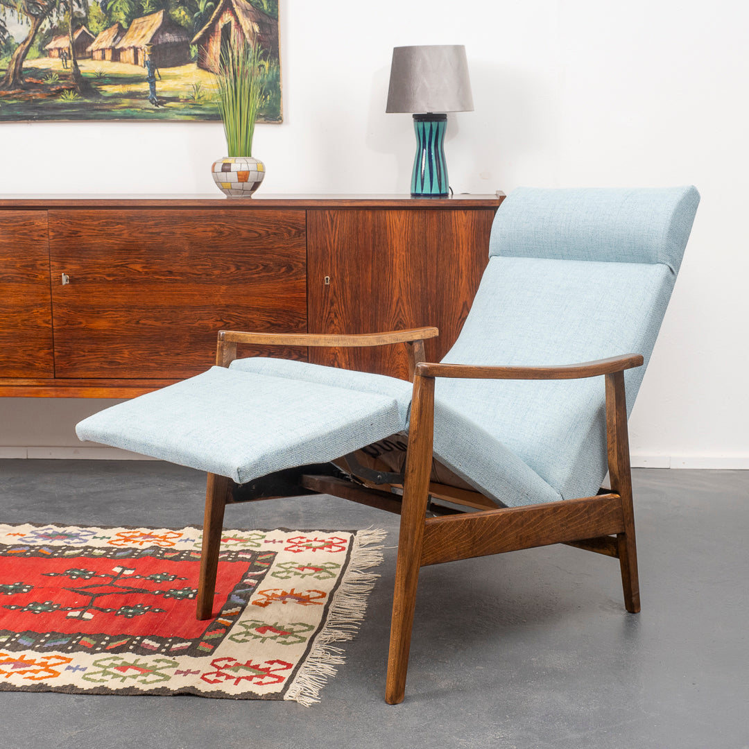 Fauteuil inclinable des années 1950, nouvellement rembourré, état neuf