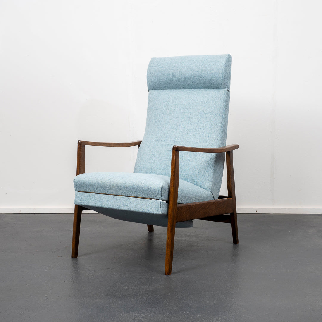 Fauteuil inclinable des années 1950, nouvellement rembourré, état neuf